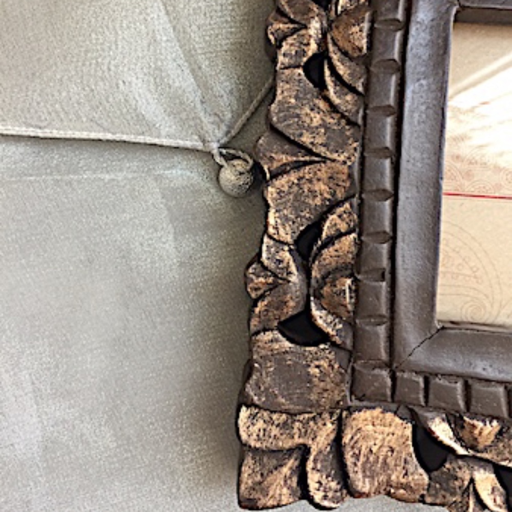 Handcrafted Decorative Wood Photo Frame - Picture 2 of 4